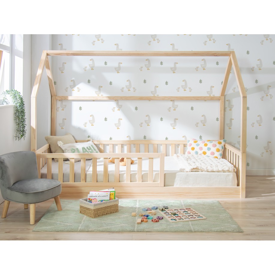 Cama casinha Montessori madeira com barreira de proteção