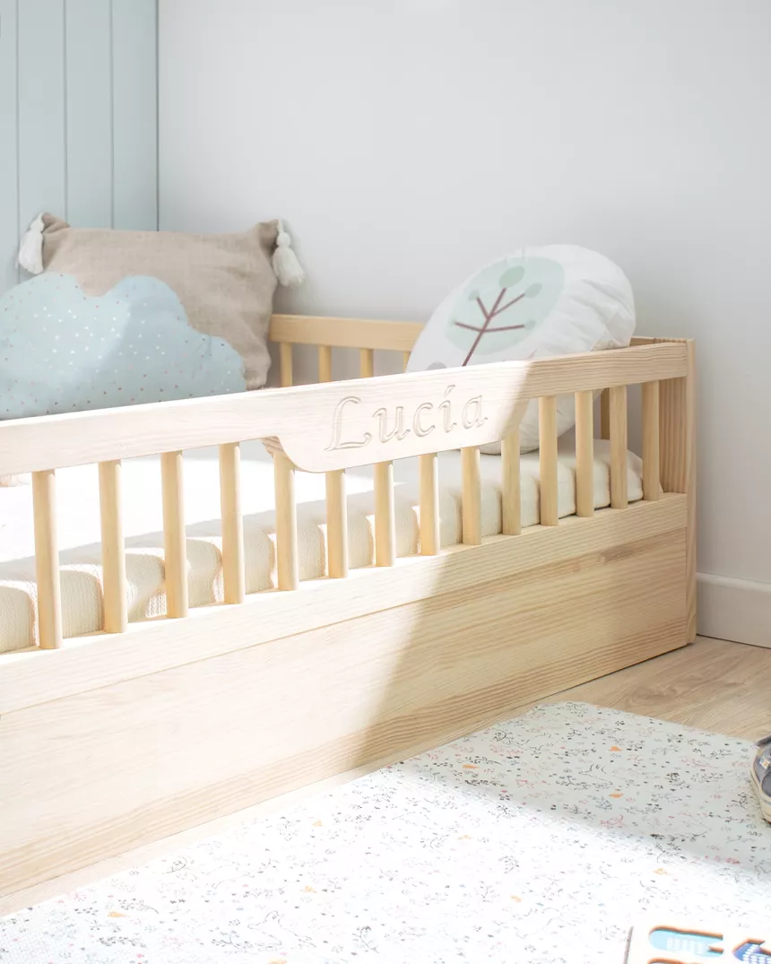 Cama Montessori Sofia em madeira natural
