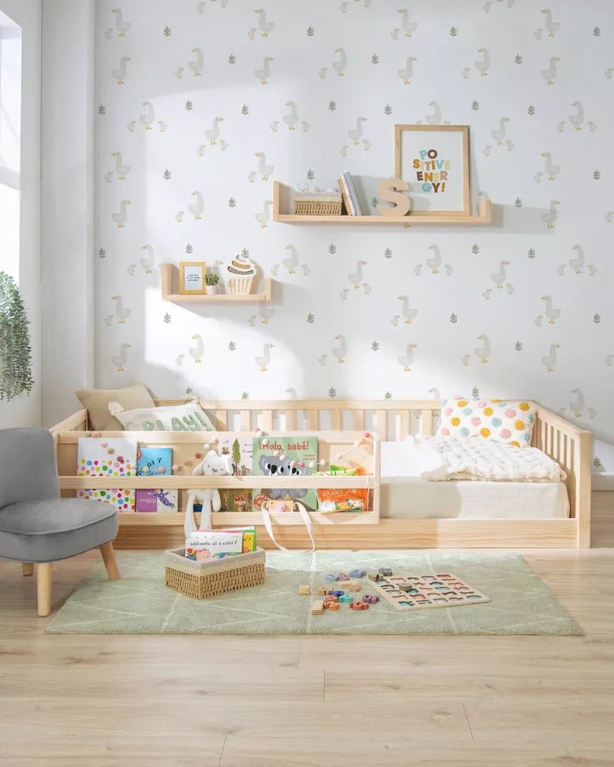 Cama montessori madeira com estante