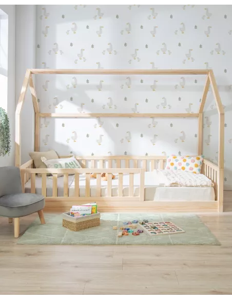 Cama casinha Montessori madeira com barreira de proteção