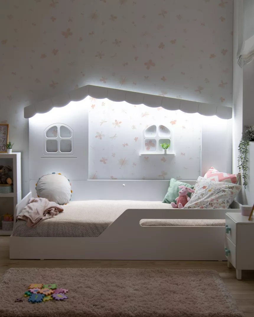 Cama Casinha Montessori com luz 2
