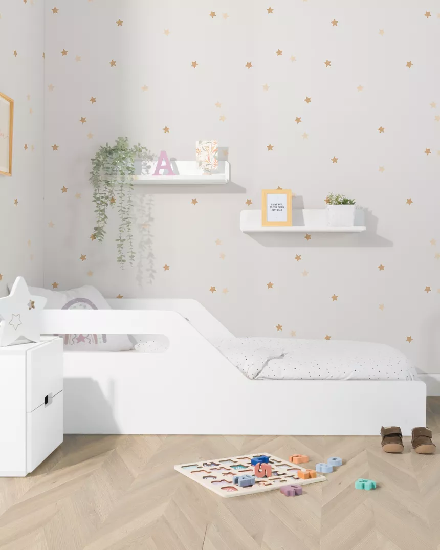 Cama baixa reta Montessori lacada a branco