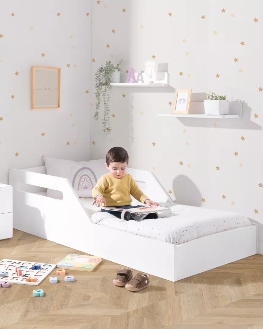 Cama baixa reta Montessori lacada a branco