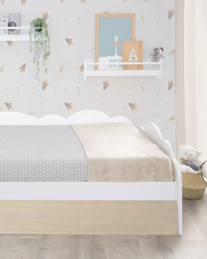 Cama dupla nuvem branca e madeira natural - entrega rápida