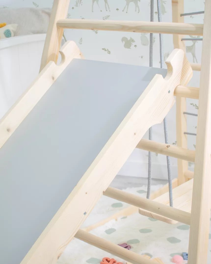 Rampa deslizante e de escalada