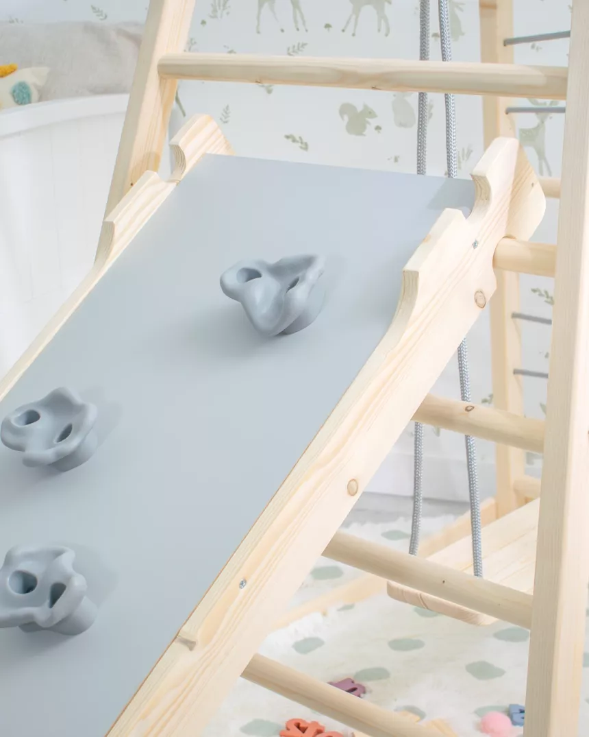 Rampa deslizante e de escalada