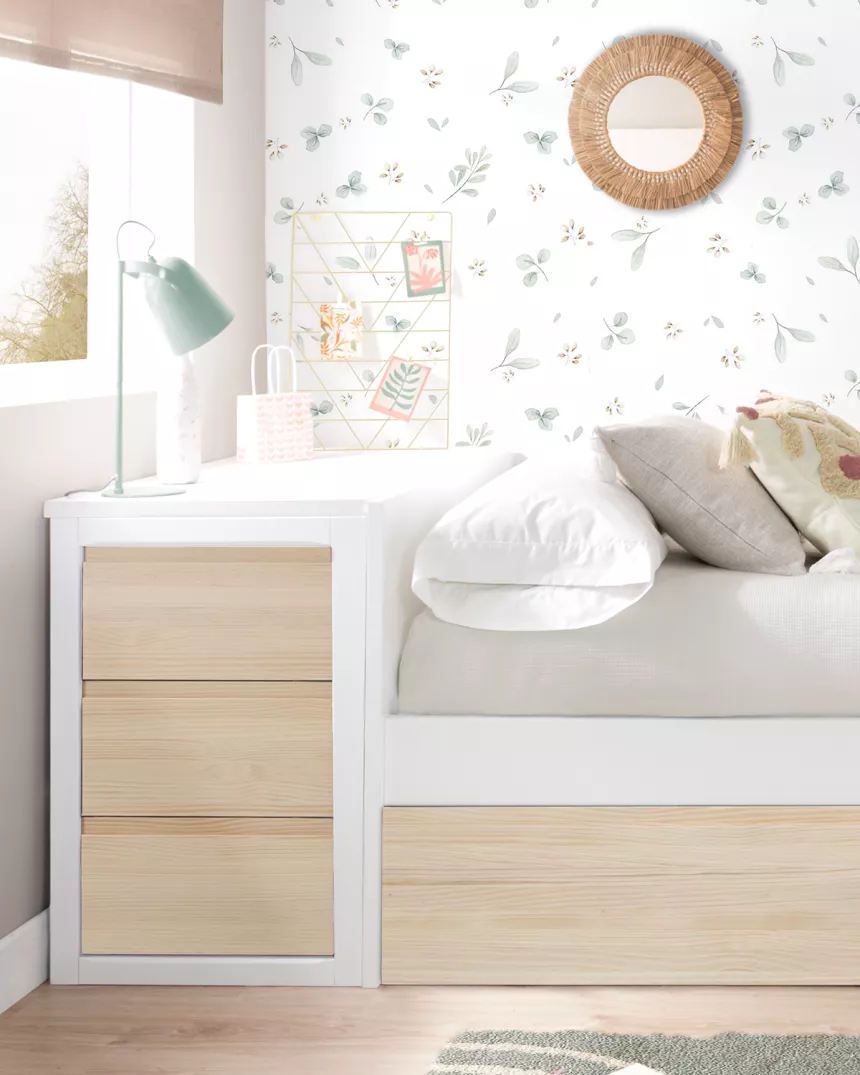 Gaveteiro em madeira natural. Lineal