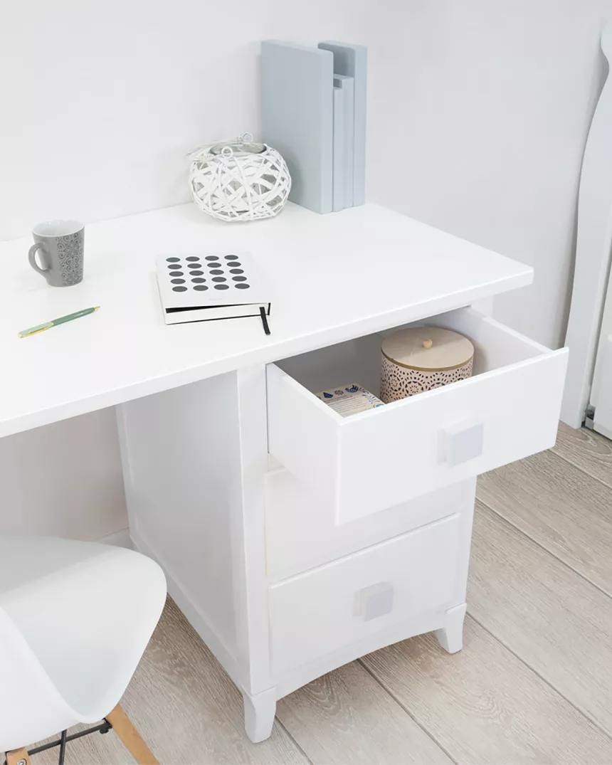 secretária infantil com gaveteiro