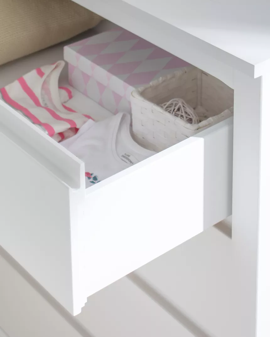 cómoda infantil 5 gavetas Lineal