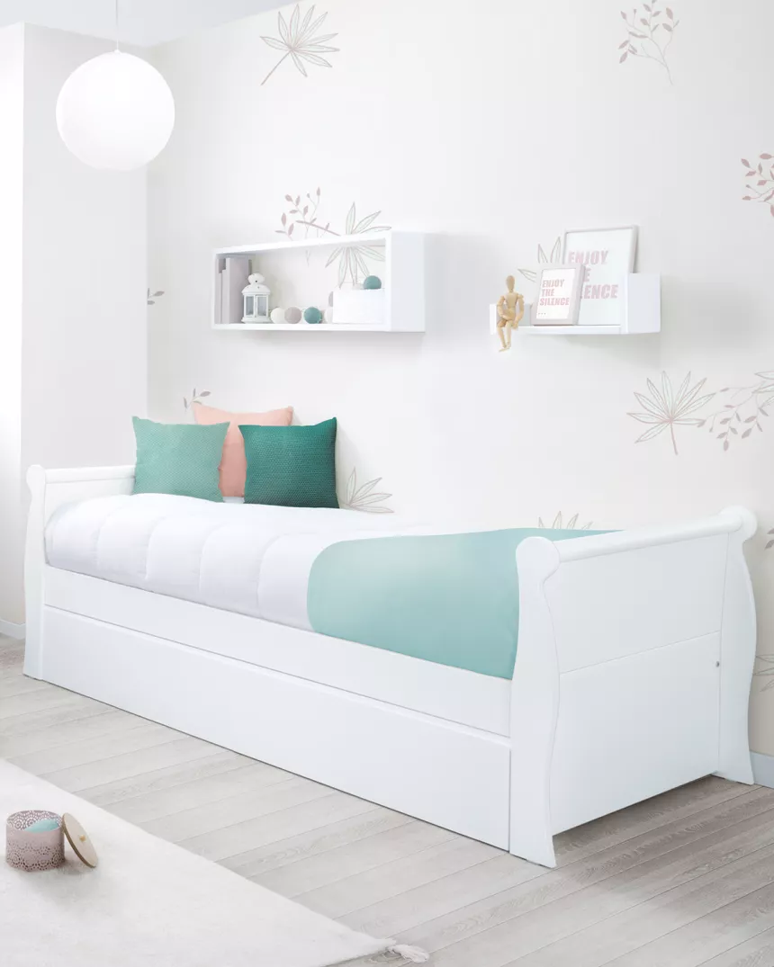 Cama infantil tipo gôndola com 1 gaveta