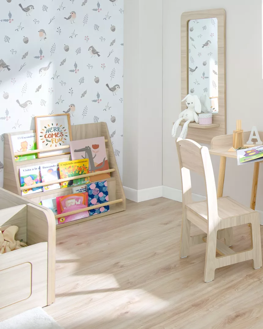 Bibliteca de madeira montessori