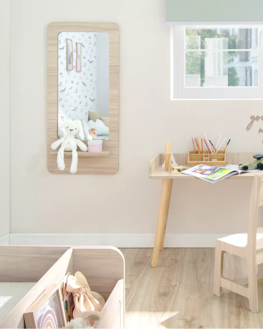 Espelho de madeira vertical Montessori