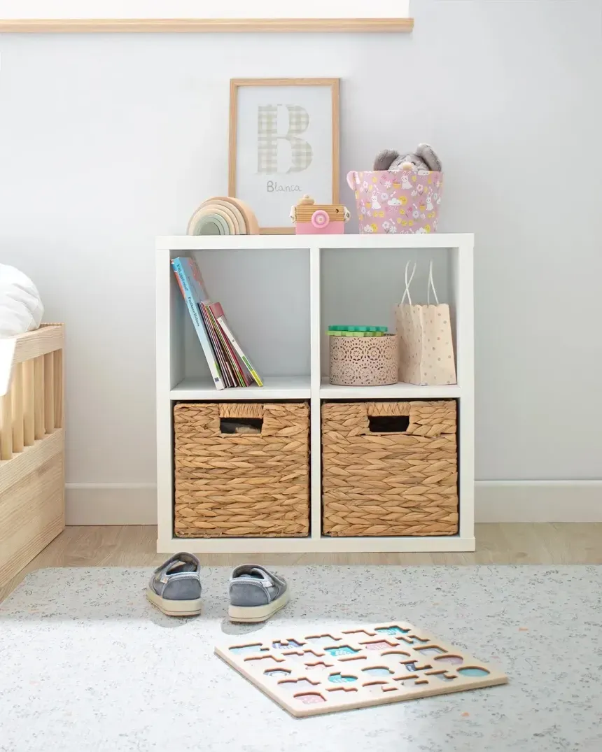 Estante de arrumação 4 compartimentos e 2 cestos