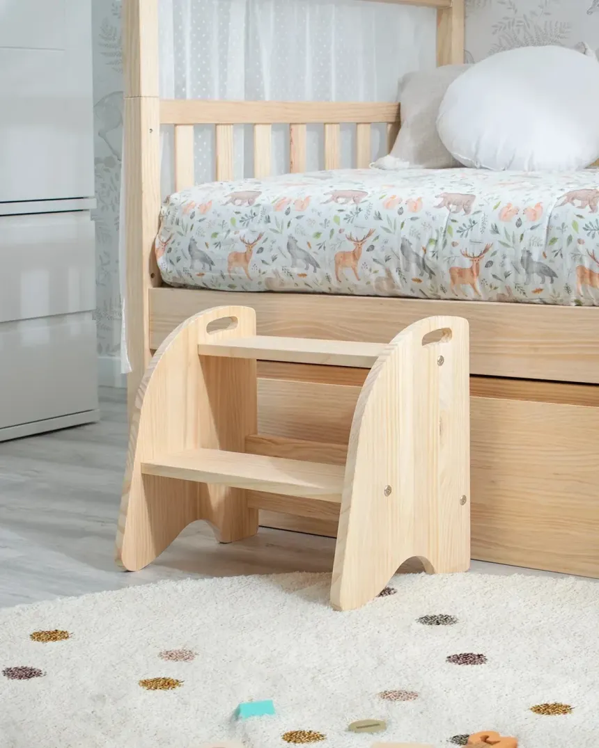 Escada infantil de madeira