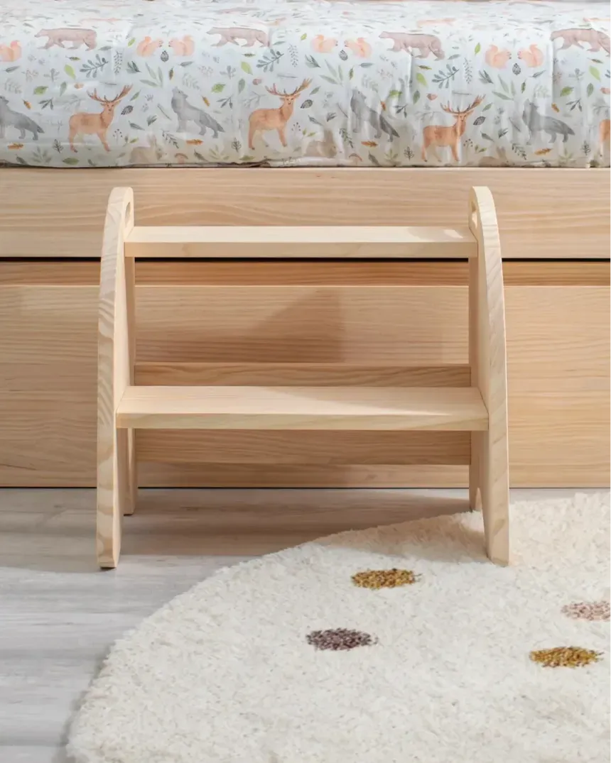 Escada infantil de madeira