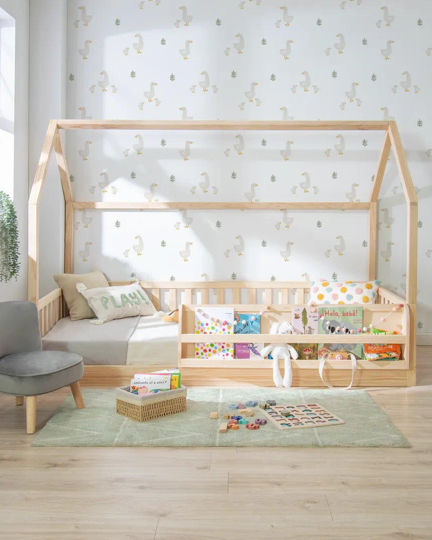 Cama Montessori casinha com estante - madeira