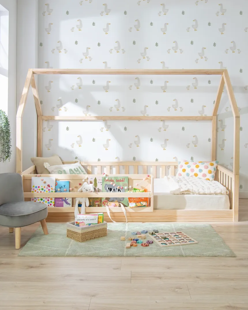 Cama Montessori casinha com estante - madeira