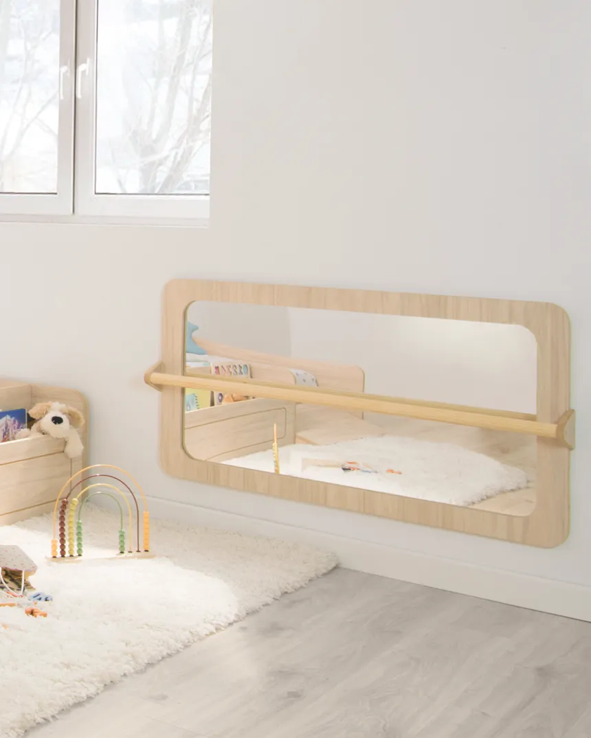 Espelho de madeira Montessori /