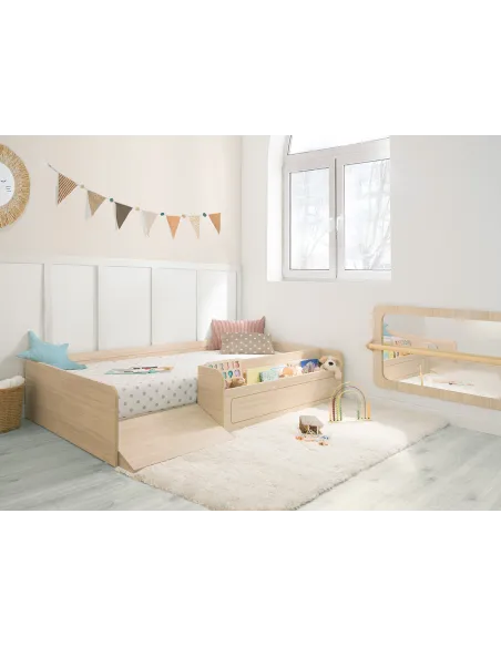 Quarto montessori com cama com rampa e brinquedeiro basic