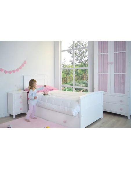 Roupeiro infantil com puxadores coração