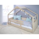 Barreira de proteção em cama casinha madeira 