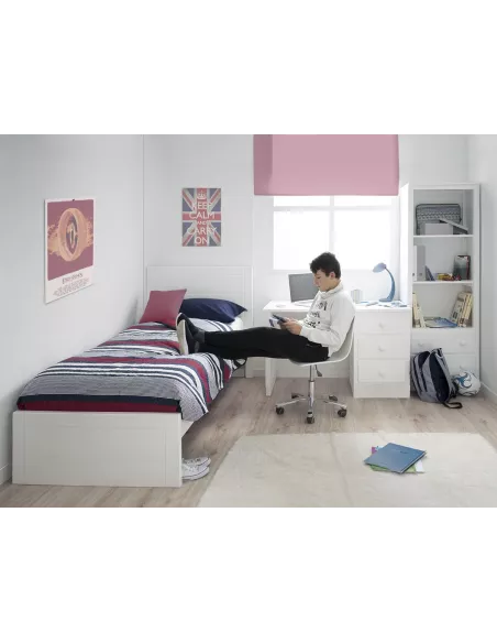 Dormitório infantil com pés da cama baixo