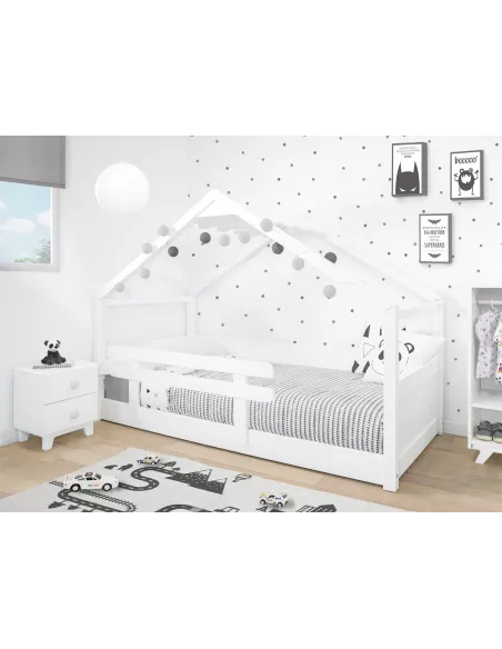 Cama casinha com barreira de proteção