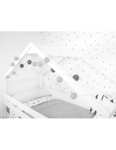 Detalhe cama casinha