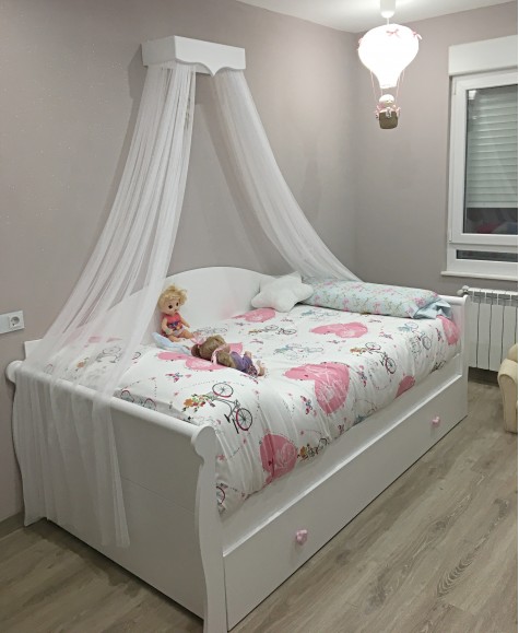 Cama Gondola com dossel branco