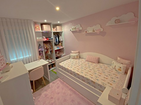 Quarto para meninas com cama gondola