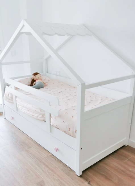 Cama dupla Casinha Branca. Telhado