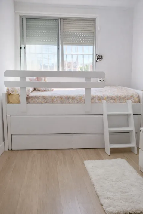 Cama compacta lineal branca