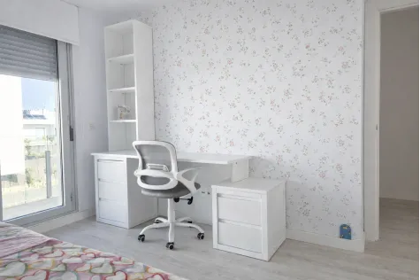 Secretária juvenil com gaveteiro e módulo Lineal